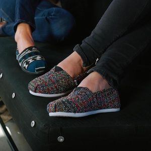 [SOLD] TOMS CLASSIC BLACK PINK MIX BOUCLE WMN 7